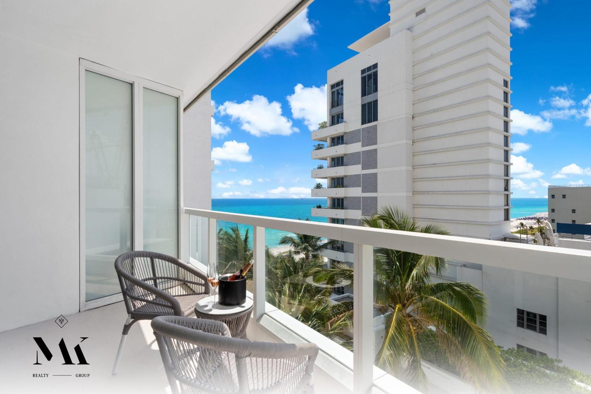 Fontainebleau Resort Balcony W Ocean And City View ميامي بيتش المظهر الخارجي الصورة