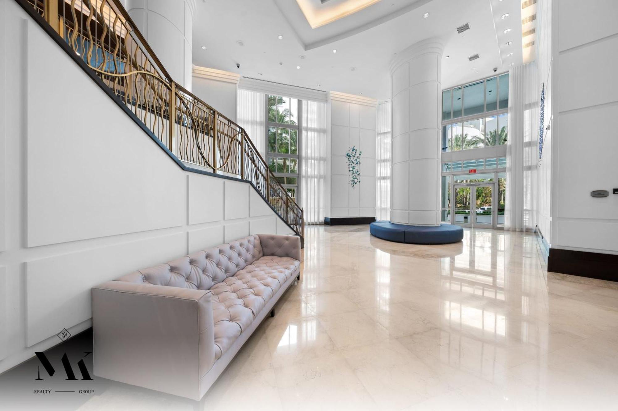 Fontainebleau Resort Balcony W Ocean And City View ميامي بيتش المظهر الخارجي الصورة